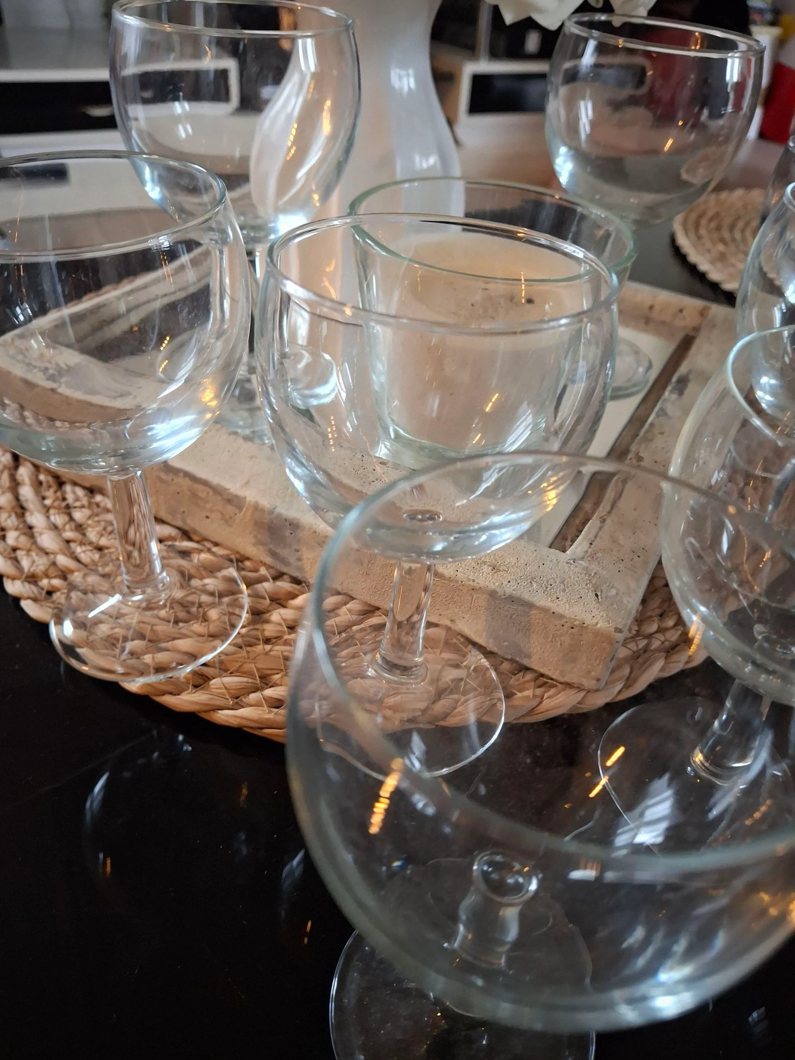 Set of 10 clear balloon-shaped stem glasses – photo 4